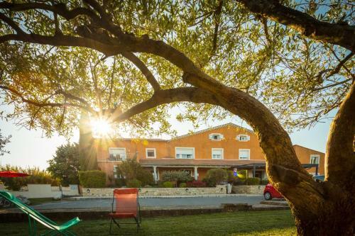 Hotel H�tel Le Saint-geni�s