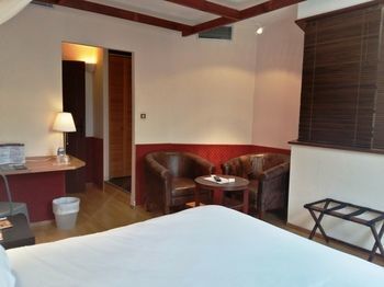 Hotel H�tel Les Pages