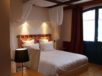 Hotel H�tel Les Pages