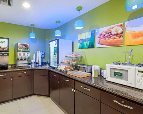 Hotel Quality Suites Sulphur