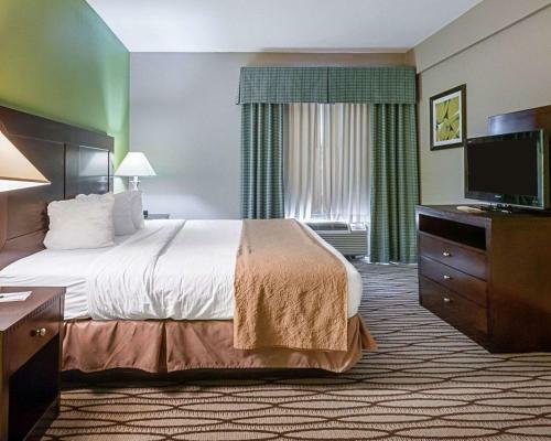 Hotel Quality Suites Sulphur