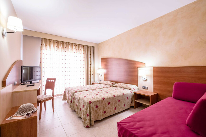 Hotel California Palace