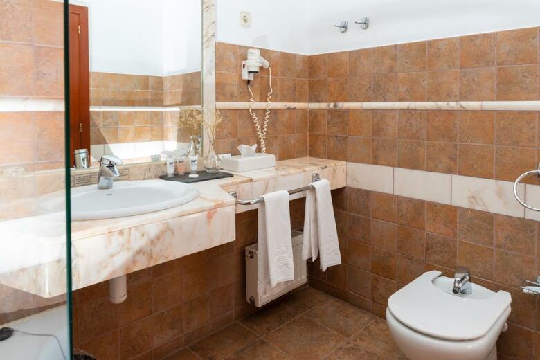 Hotel Termes Montbri�