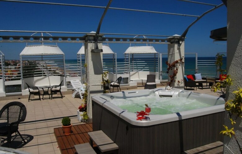 Hotel Nuovo Diana (.)