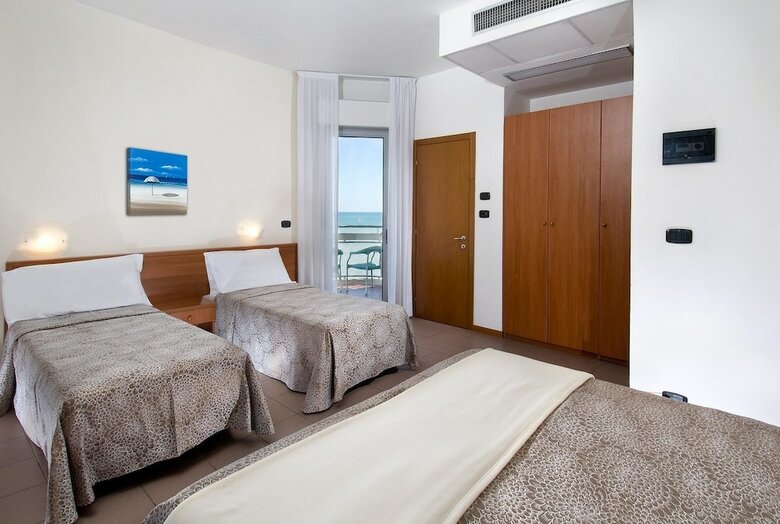 Hotel Nuovo Diana (.)