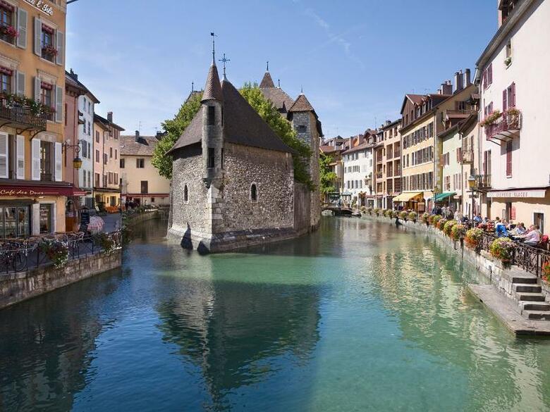Hotel Ibis Styles Annecy Gare Centre (formerly Mandallaz)
