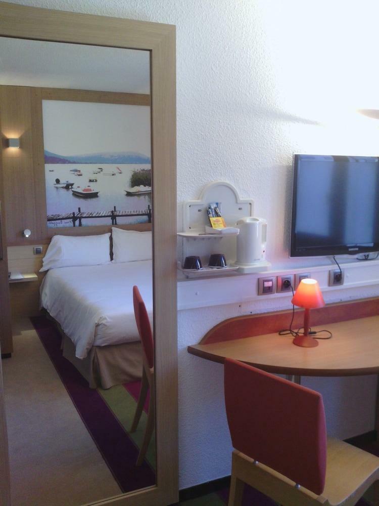 Hotel Ibis Styles Annecy Gare Centre (formerly Mandallaz)