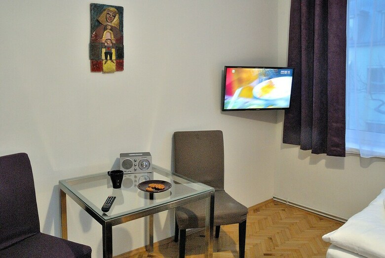 Hostal Cybulskiego Guest Rooms