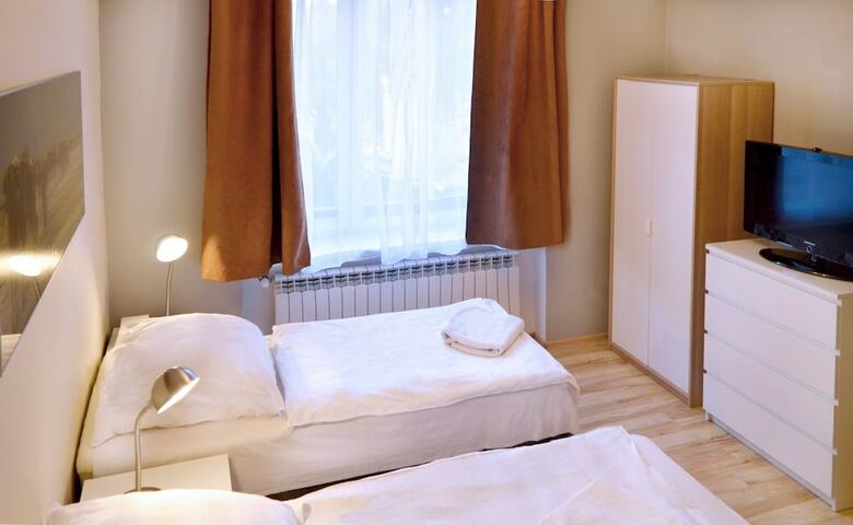 Hostal Cybulskiego Guest Rooms
