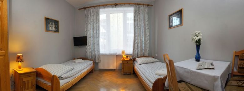 Hostal Cybulskiego Guest Rooms
