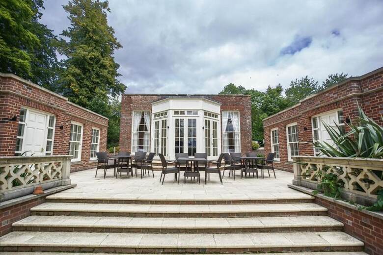 Hotel Donnington Grove And Country Club