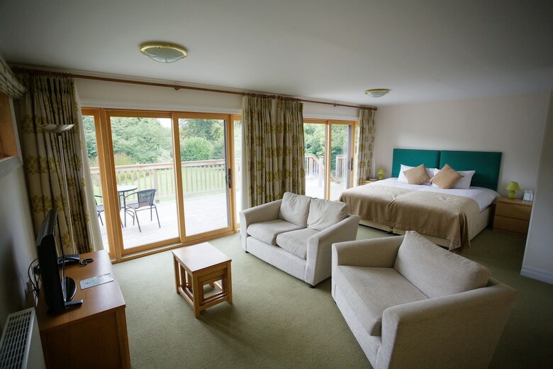 Hotel Donnington Grove And Country Club