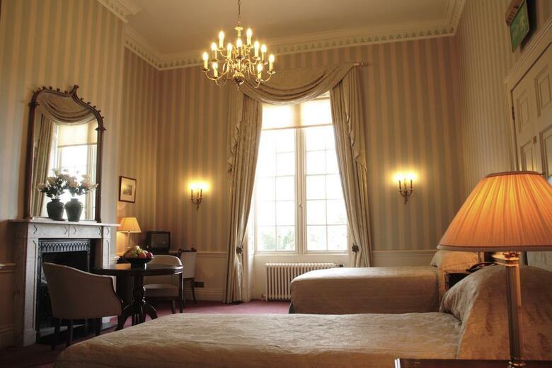 Hotel Donnington Grove And Country Club