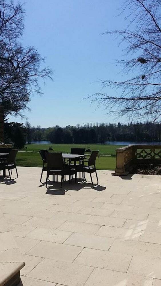 Hotel Donnington Grove And Country Club