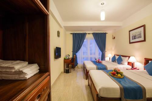 Prince Hotel