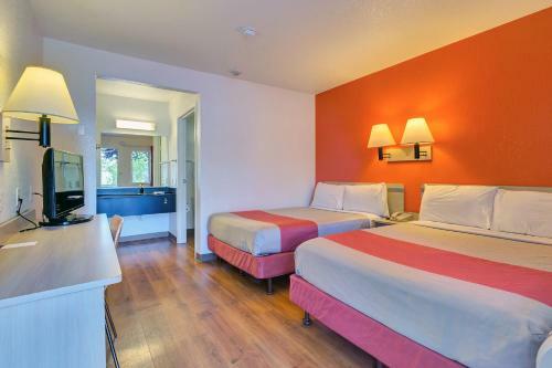 Motel 6 Rohnert Park
