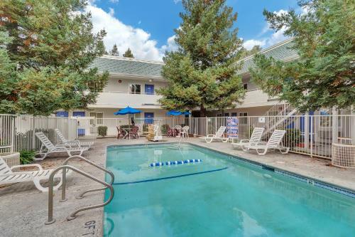 Motel 6 Rohnert Park