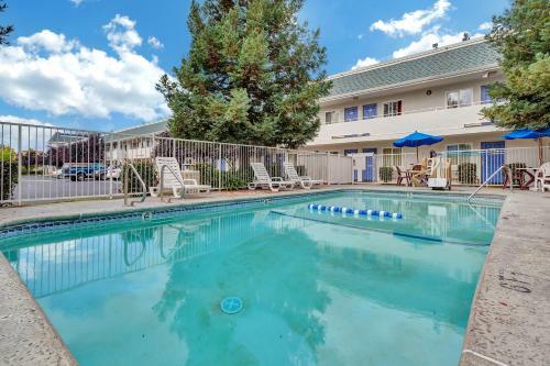 Motel 6 Rohnert Park