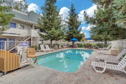 Motel 6 Rohnert Park