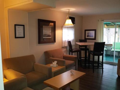 New Country Motel