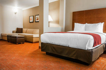 Hotel Comfort Suites Farmington