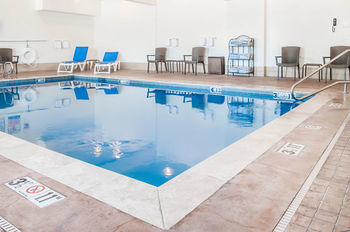 Hotel Comfort Suites Farmington