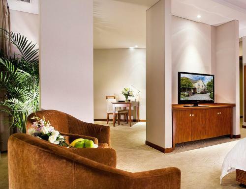 Nanjing Expo Center Hotel
