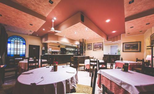 Hotel Albergo Quari