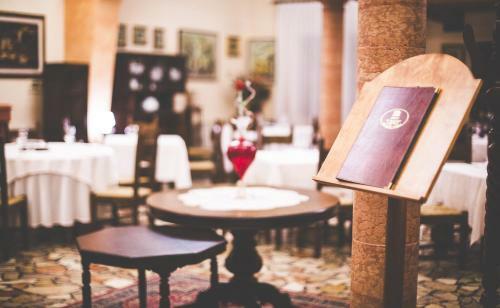 Hotel Albergo Quari