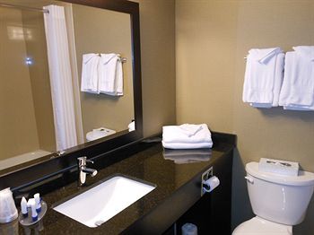 Hotel Pelee Motor Inn