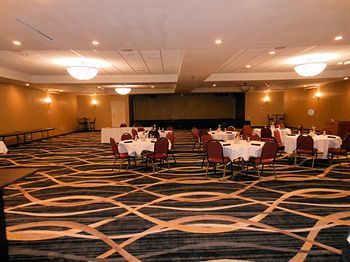 Hotel Pelee Motor Inn