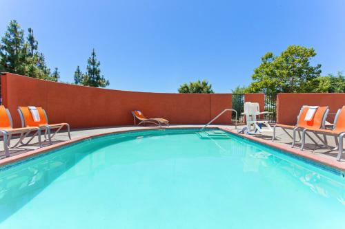Hotel Holiday Inn Express Elk Grove Central-sacramento