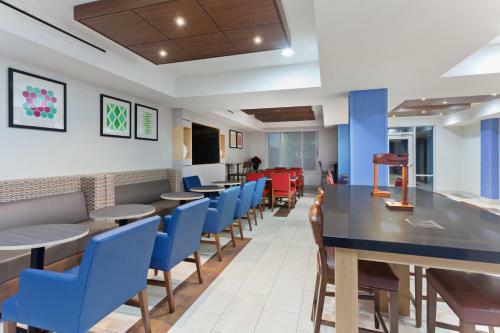 Hotel Holiday Inn Express Elk Grove Central-sacramento