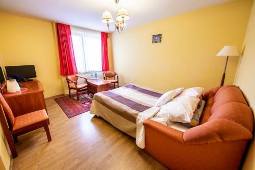 Hotel Wald Economy
