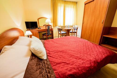 Hotel Wald Economy
