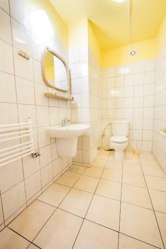Hotel Wald Economy