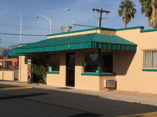 Amazon Motel