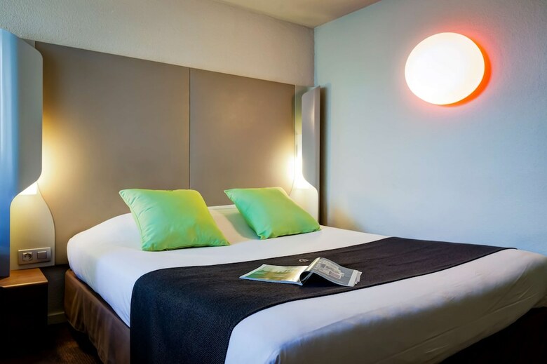 Hotel Campanile Evry Ouest - Corbeil