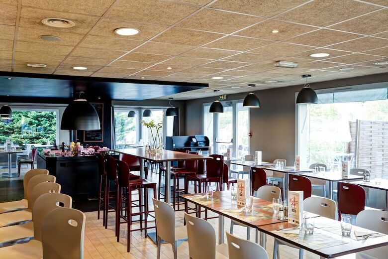 Hotel Campanile Evry Ouest - Corbeil