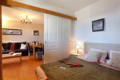 Aparthotel R�sidence N�m�a Les Chalets Des C�mes