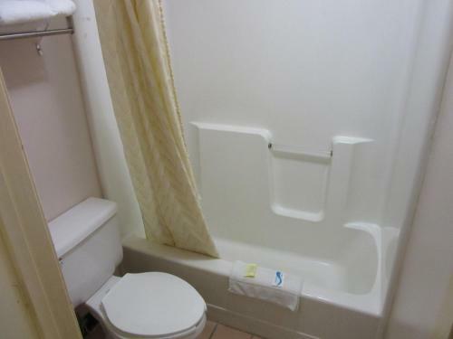 Hotel Royal Inn - Jonesboro