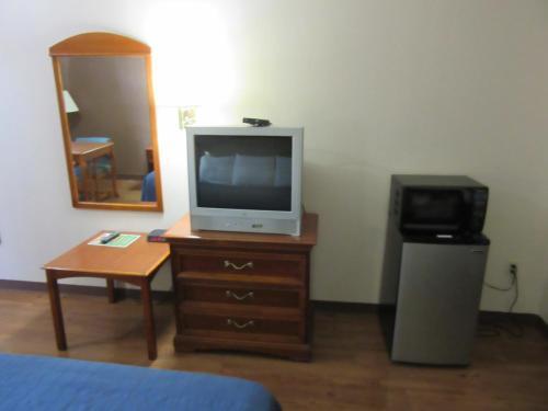 Hotel Royal Inn - Jonesboro