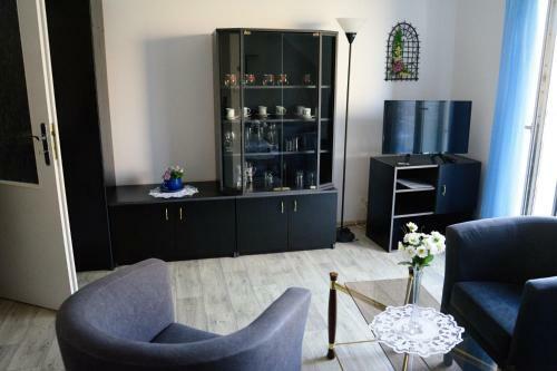 Hostal Pension Em-garni