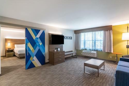 Hotel Baymont Inn & Suites