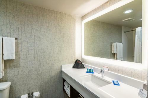 Hotel Baymont Inn & Suites
