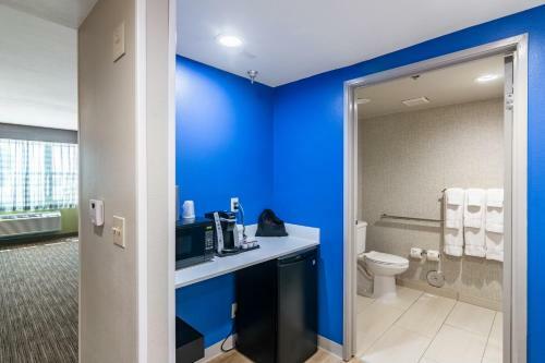 Hotel Baymont Inn & Suites