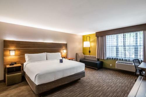 Hotel Baymont Inn & Suites