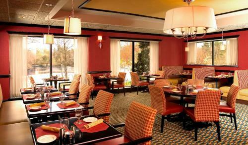 Sheraton Colonial Hotel