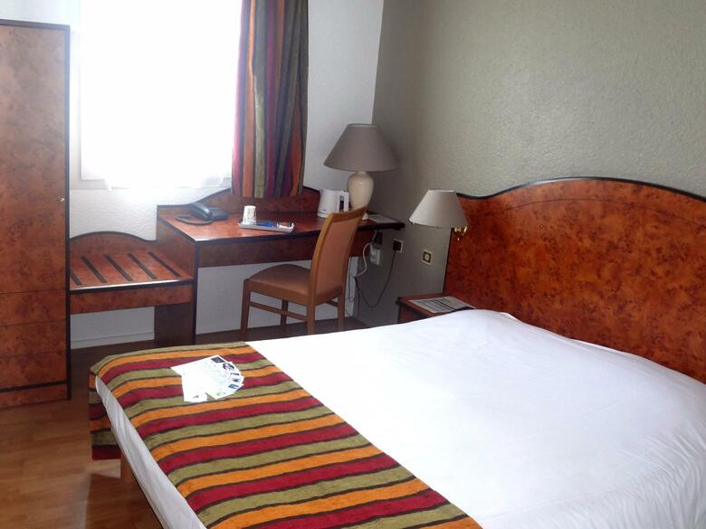 Cottage Hotel