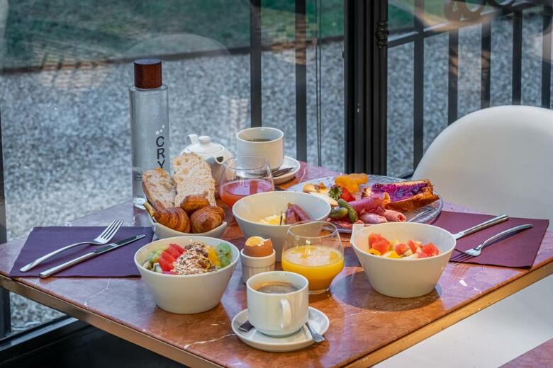 Inter-hotel Le Chateau Des Reynats